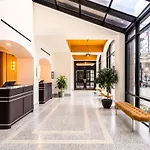 Hotel St. Regis