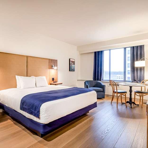 St. Regis 3*