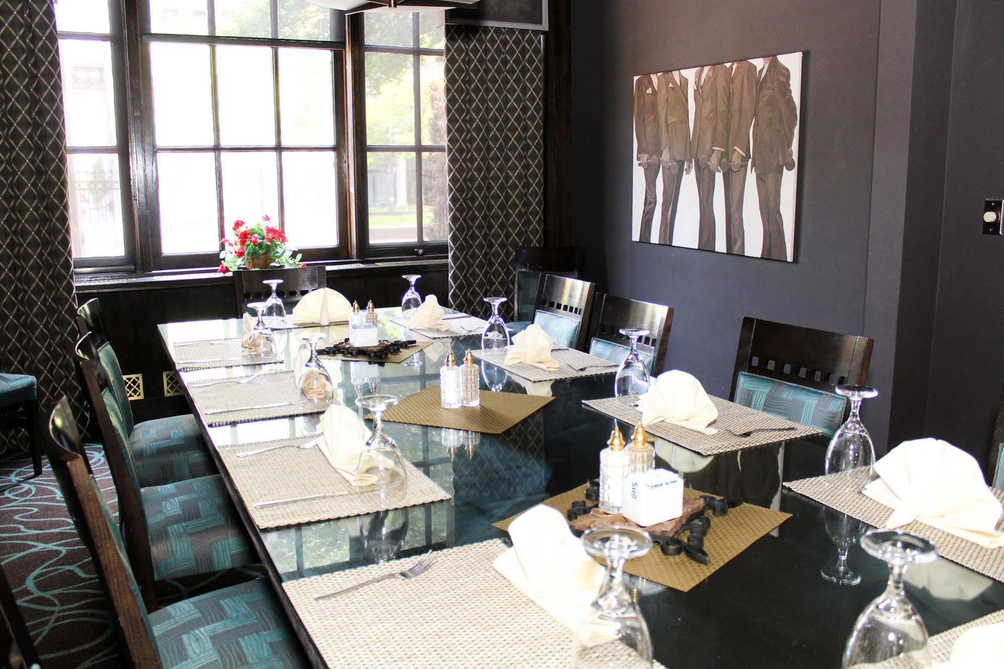 Hotel St. Regis 3*