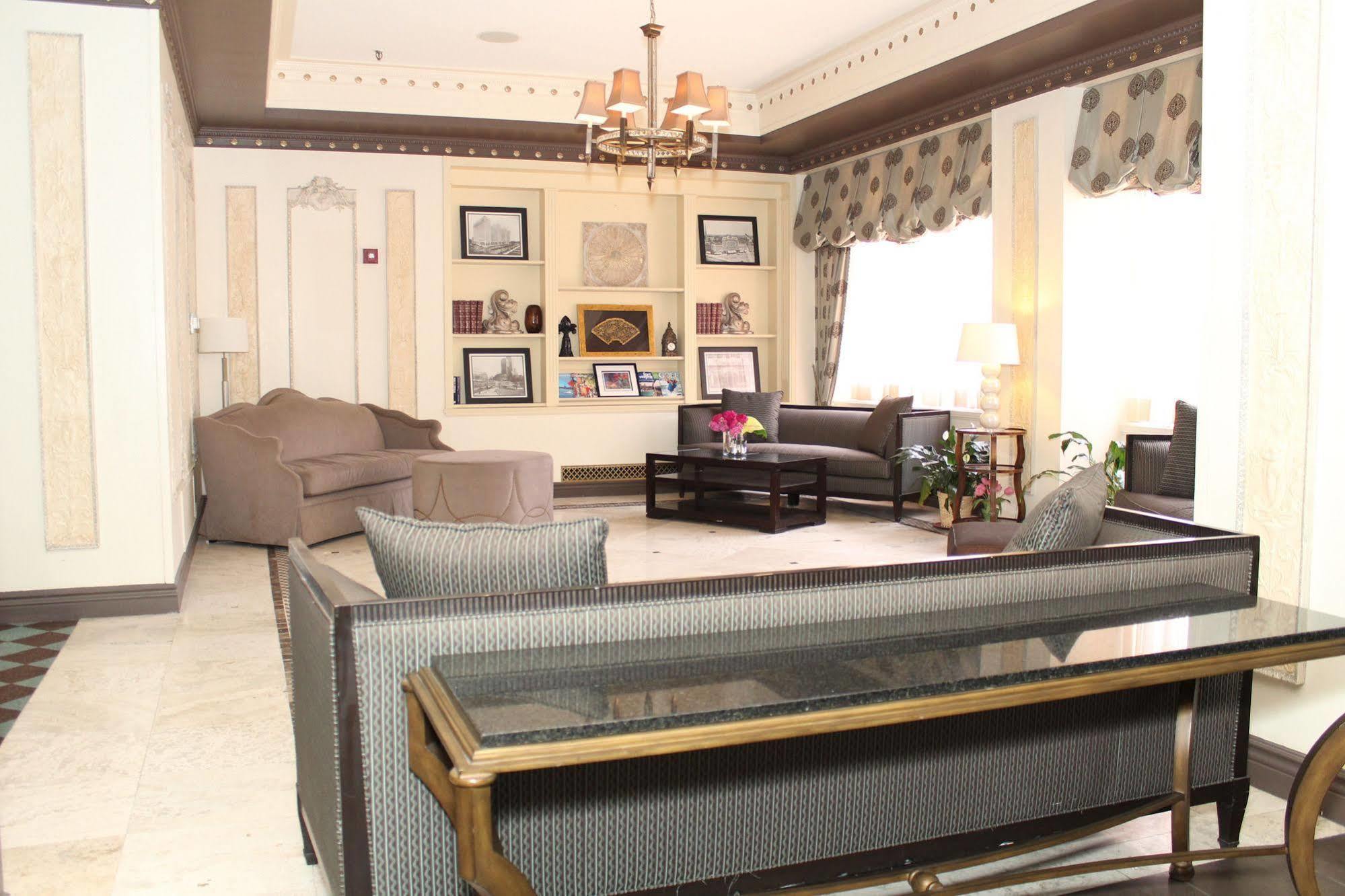 Hotel St. Regis 3*